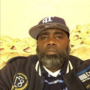 Meet your Posher, Philip